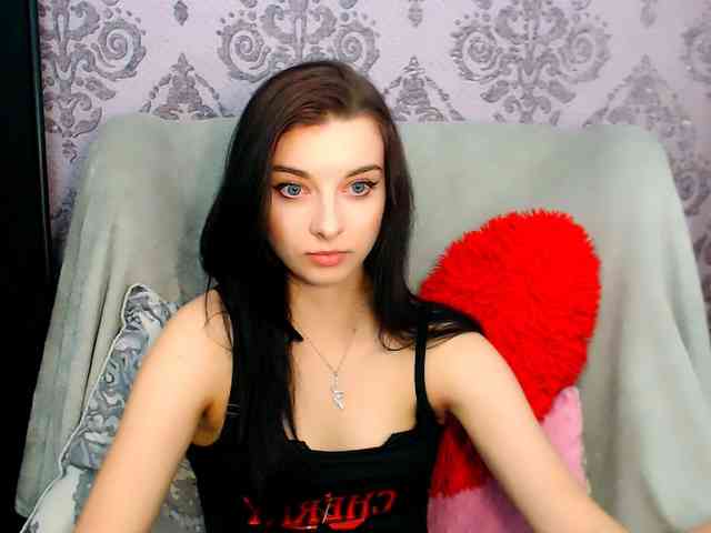 VirginLuna webcam