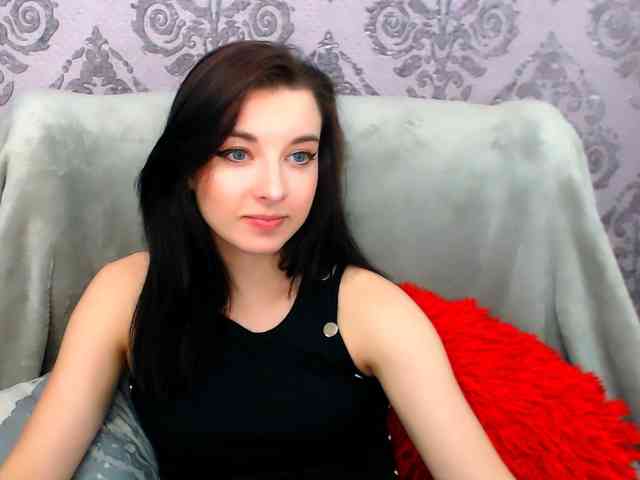 VirginLuna webcam