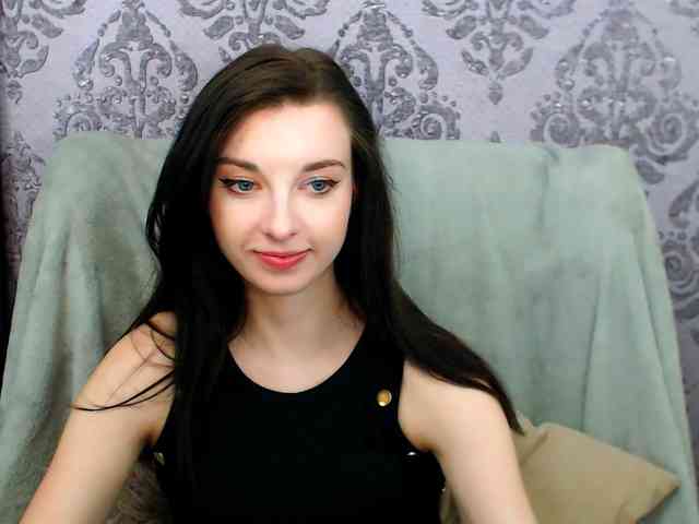 VirginLuna webcam