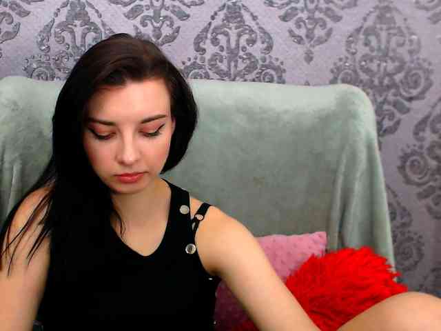 VirginLuna webcam