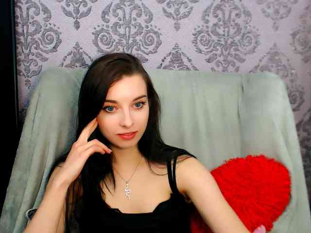 VirginLuna webcam