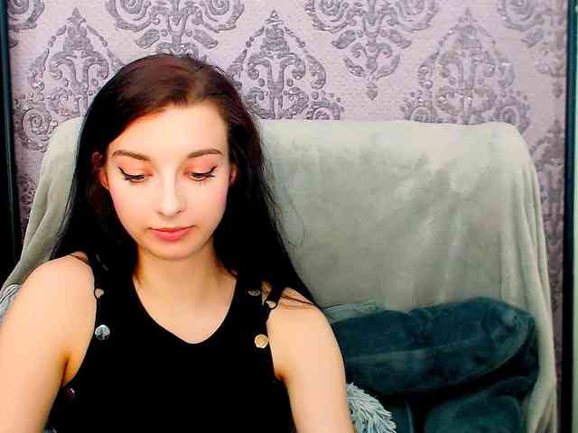 VirginLuna webcam