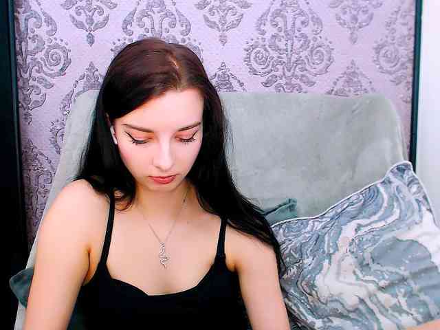 Model: VirginLuna