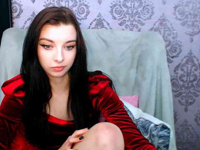 VirginLuna webcam