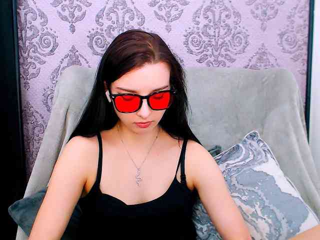 VirginLuna webcam