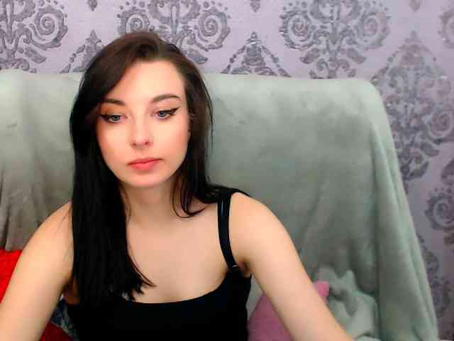 VirginLuna webcam