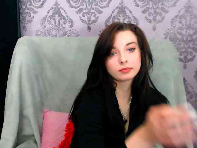 VirginLuna webcam