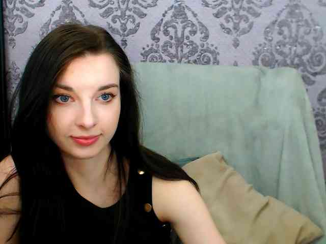 VirginLuna webcam