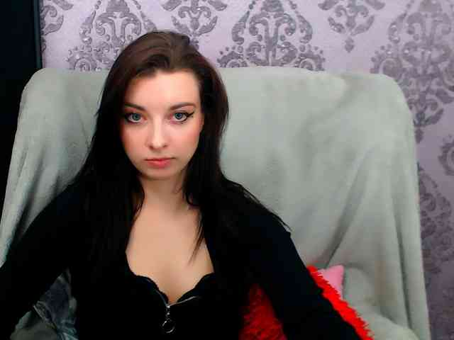 VirginLuna webcam