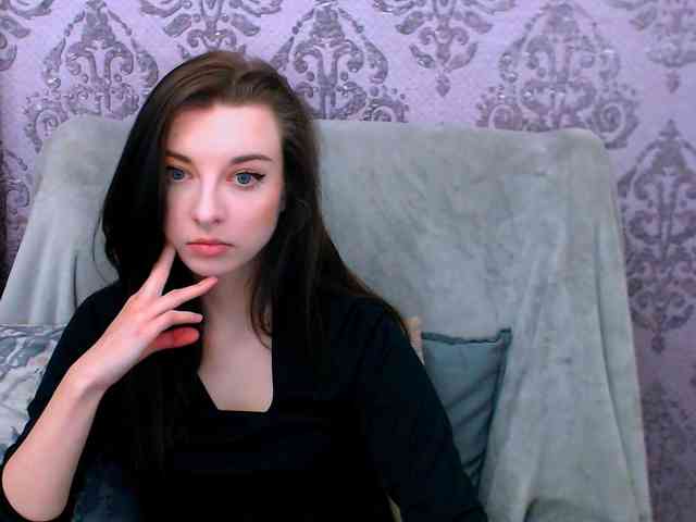 VirginLuna webcam
