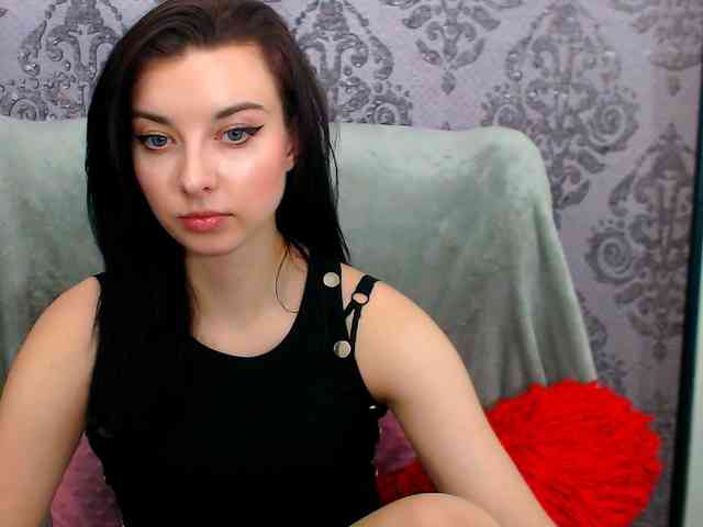 VirginLuna webcam