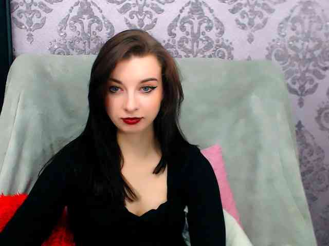 VirginLuna webcam