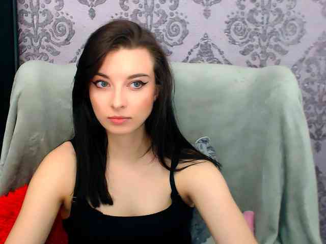 VirginLuna webcam