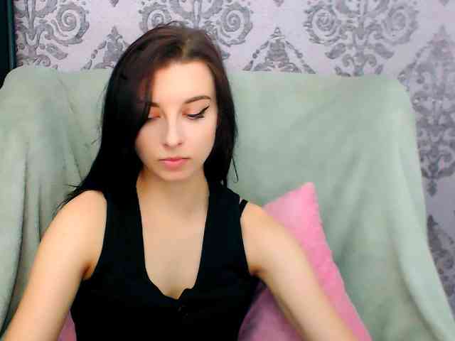VirginLuna webcam