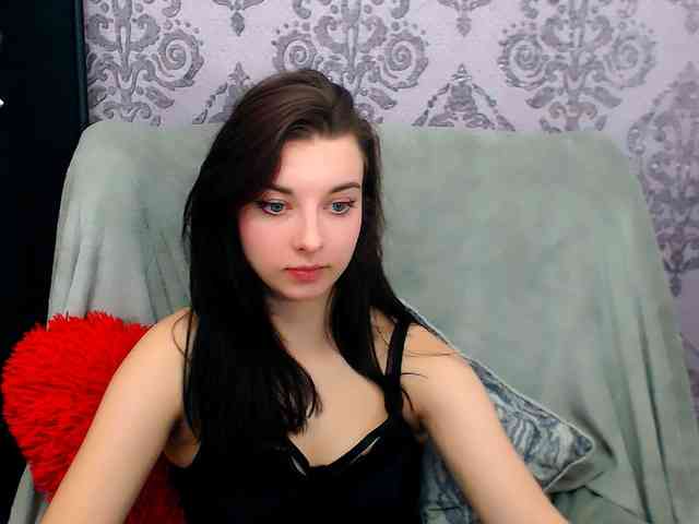 VirginLuna webcam