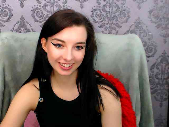 VirginLuna webcam