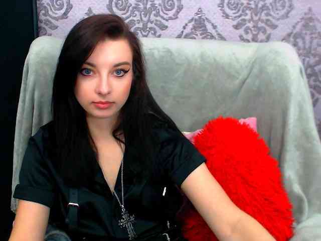 VirginLuna webcam