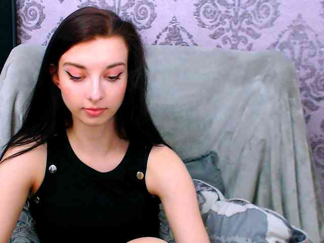 VirginLuna webcam