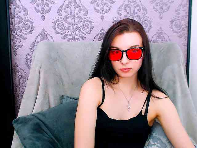 Model: VirginLuna