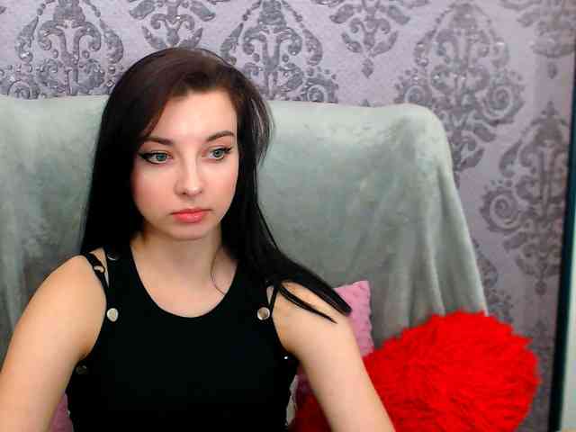 VirginLuna webcam