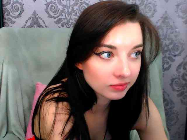 VirginLuna webcam