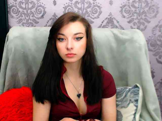 VirginLuna webcam