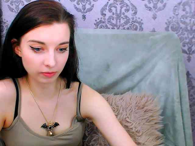 VirginLuna webcam