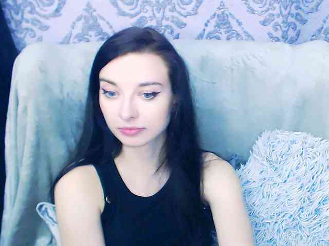 VirginLuna webcam
