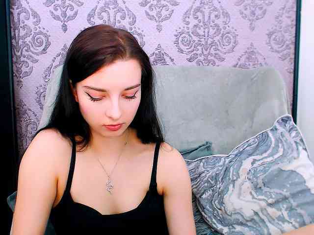 Model: VirginLuna
