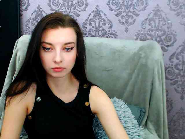 VirginLuna webcam