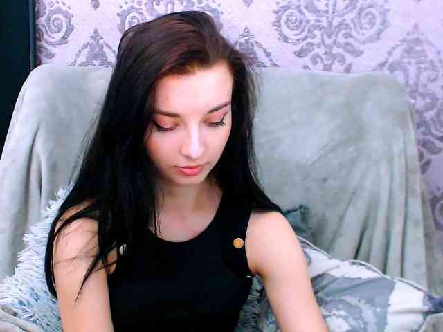 VirginLuna webcam