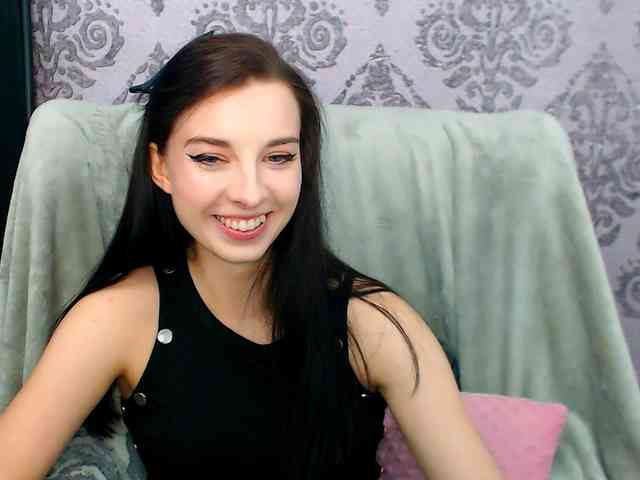 VirginLuna webcam