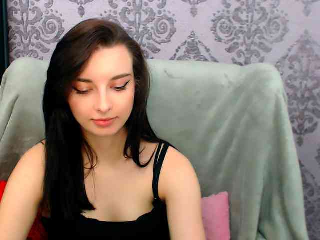 VirginLuna webcam