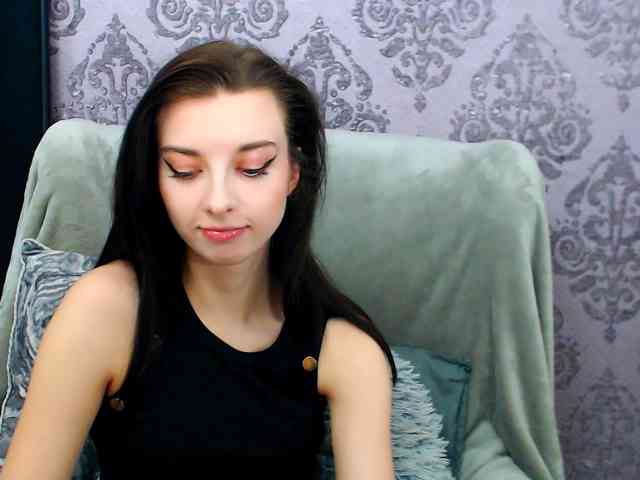 VirginLuna webcam