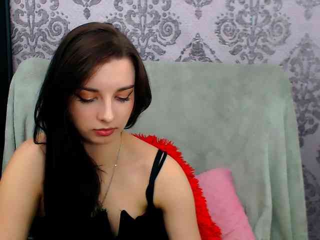 VirginLuna webcam