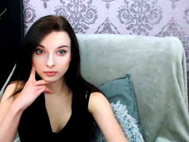 VirginLuna webcam
