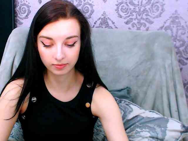 VirginLuna webcam