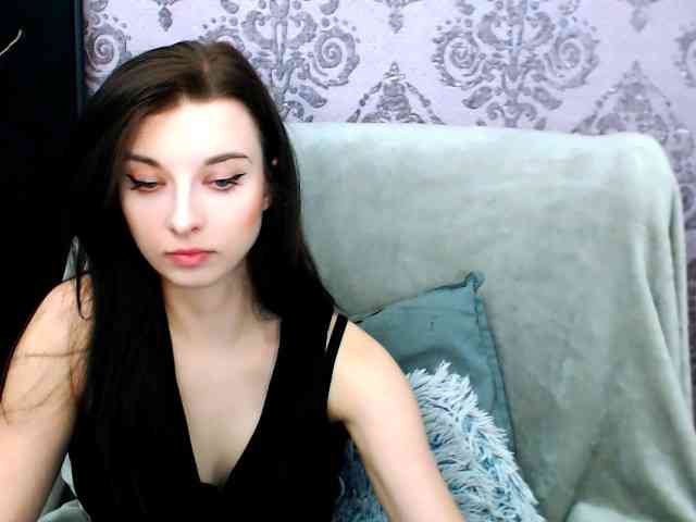 VirginLuna webcam