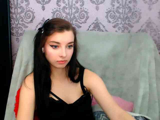 VirginLuna webcam