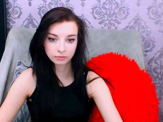VirginLuna webcam