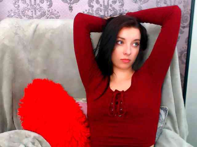 VirginLuna webcam