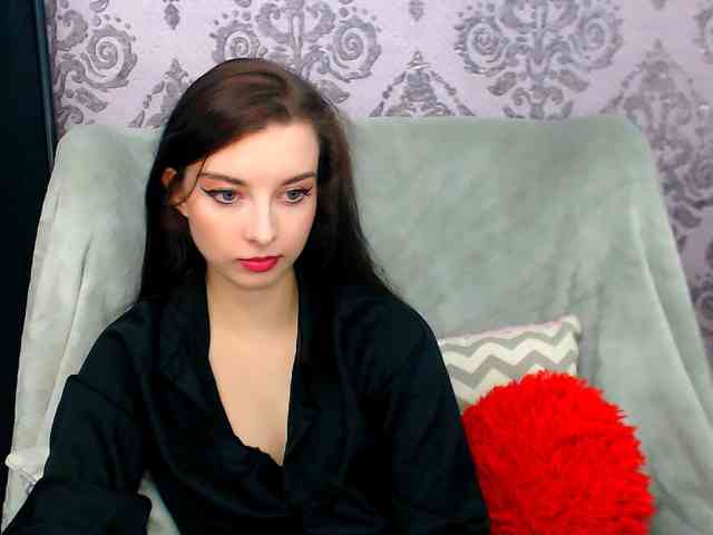VirginLuna webcam