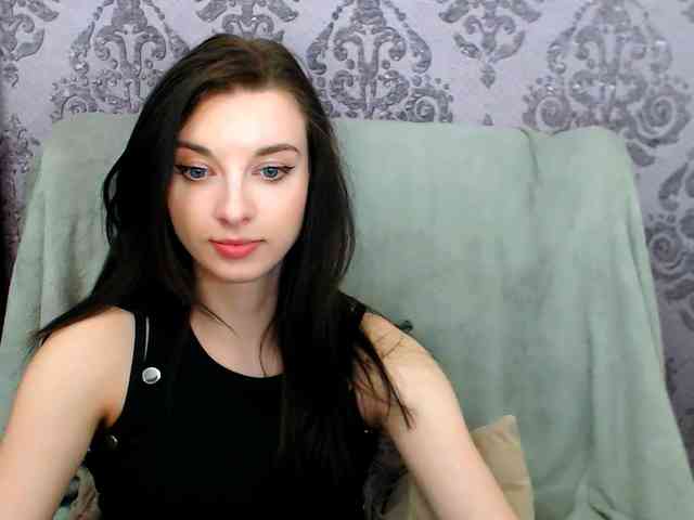 VirginLuna webcam