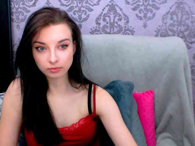 VirginLuna webcam