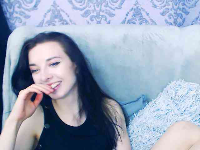 VirginLuna webcam
