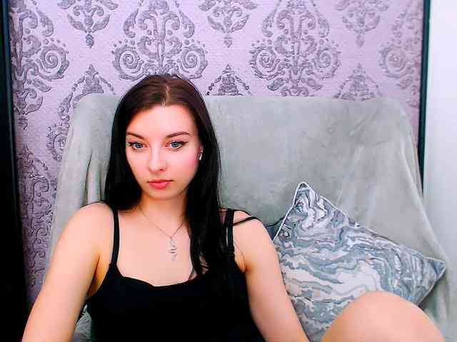 VirginLuna webcam
