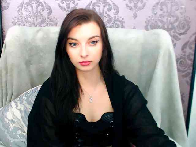 VirginLuna webcam