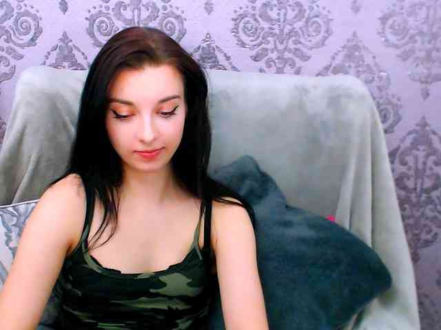 VirginLuna webcam