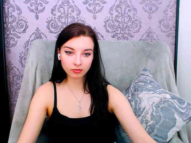 VirginLuna webcam