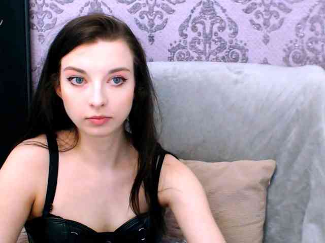VirginLuna webcam